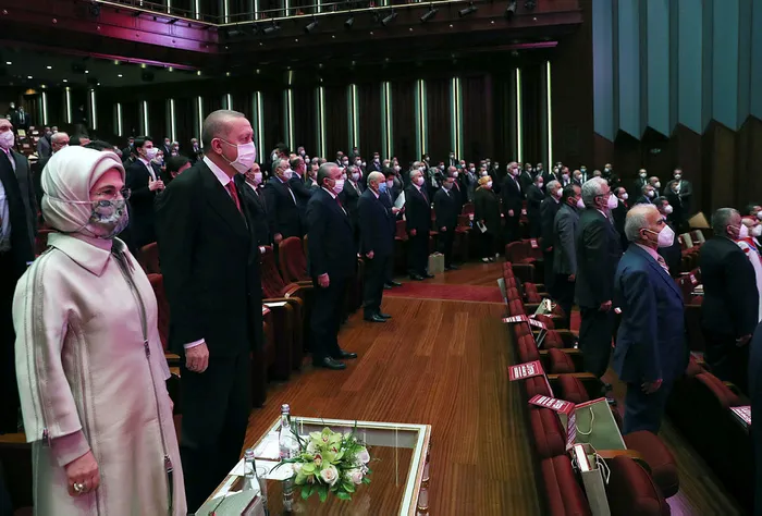 Başkan Erdoğan: İstiklal Marşı etrafında kenetlenmeliyiz