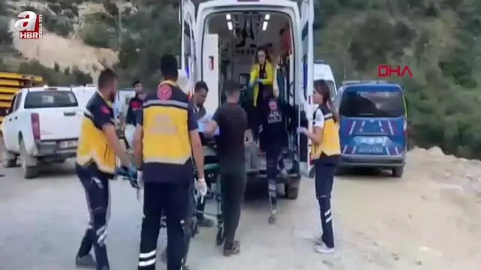 Viyadük inşaatında demir çöktü: 9 yaralı