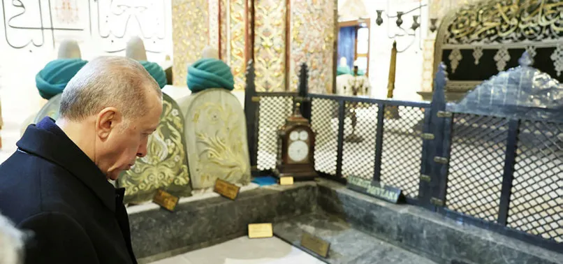 Başkan Erdoğan Mevlana Türbesi'ni ziyaret etti