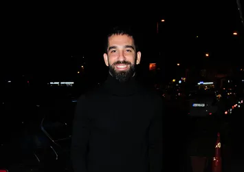 Arda Turan'dan anlamlı ziyaret