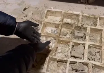 Beton kalıplarının içinden uyuşturucu çıktı! Şifre: "3 kalıp gönder"