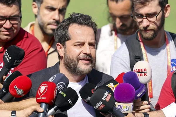galatasaraydan-erden-timur-aciklamasi-saldirinin-nedeni-23-sampiyonluk-yolundaki-kararliligimizdan-duyulan-kor-1660170985012.jpg Galatasaray'dan Erden Timur açıklaması: Saldırının nedeni 23. Şampiyonluk yolundaki kararlılığımızdan duyulan korku - 1