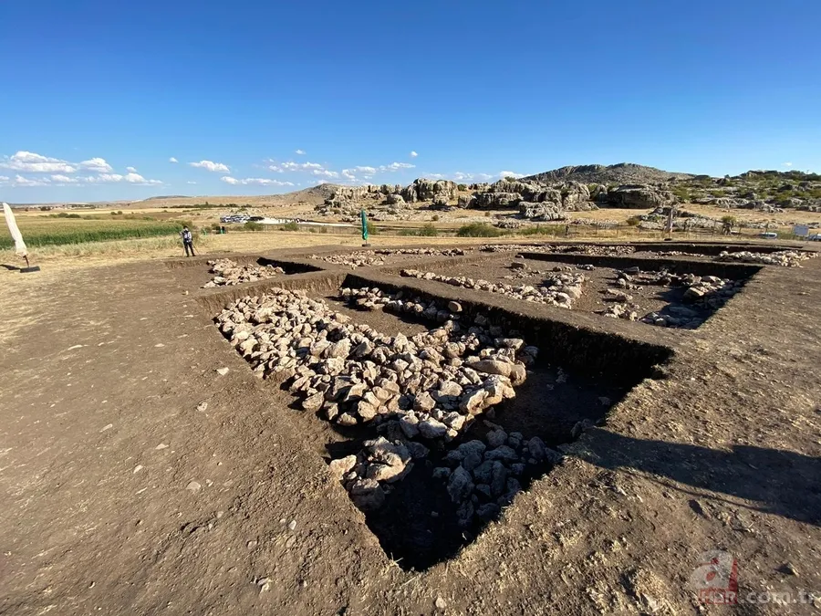 Diyarbakır’da kazı çalışmalarında heyecanlandıran keşif: Sandık tipi mezar bulundu 5