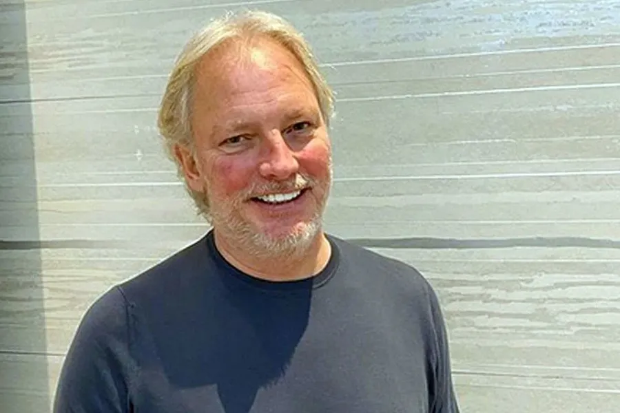 2-kez-beyin-ameliyati-olmustu-adnan-sen-sagligina-kavustu-1774504935817.jpg 2 kez beyin ameliyatı olmuştu: Adnan Şen sağlığına kavuştu - 2