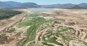 İzmir’de su krizi büyüyor! Vatandaştan İZSU’ya tepki