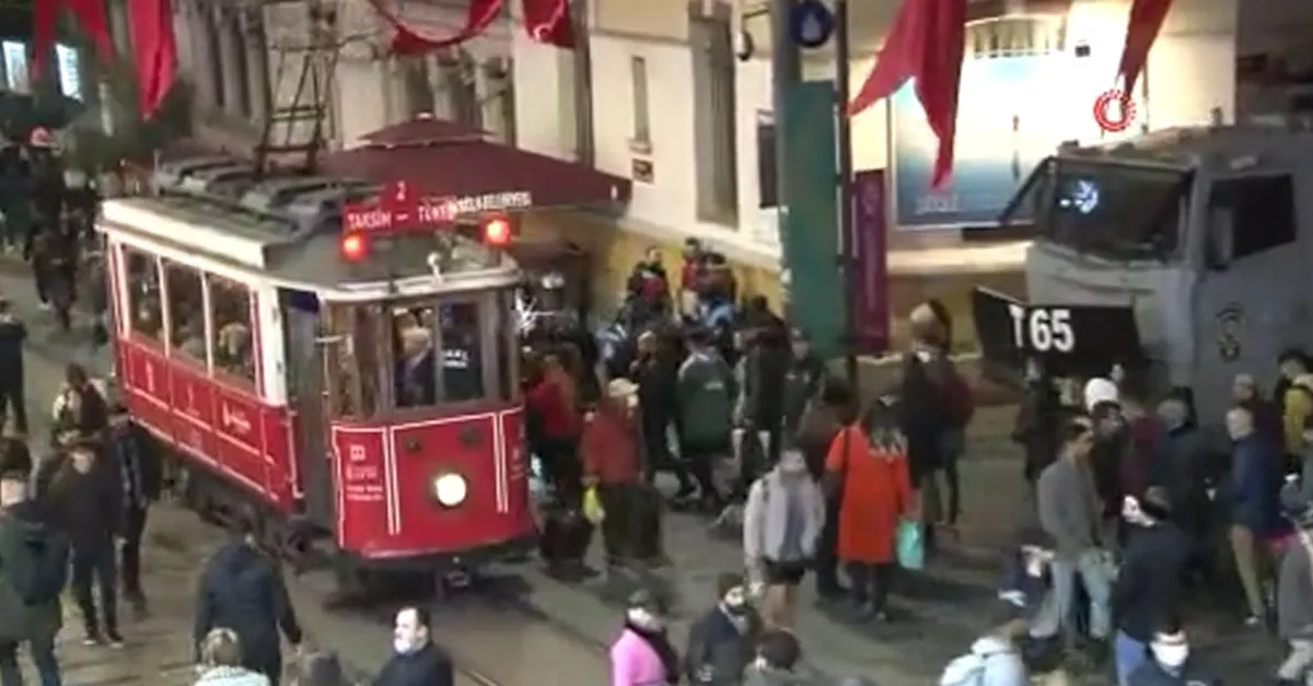 Taksim Meydan’ında yılbaşı yoğunluğu