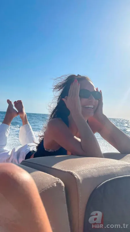 Doktorlar’ın Ela’sı Yasemin Özilhan lüks hayatıyla sürekli gündeme geliyor! Bu defa da on binlerce liralık tavlası alay konusu oldu: "Tavlaya bak bana fakir dedi" 3