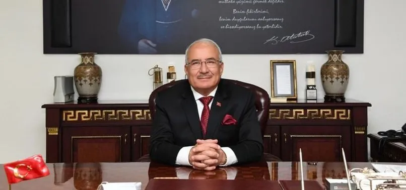 Burhanettin Kocamaz kimdir?