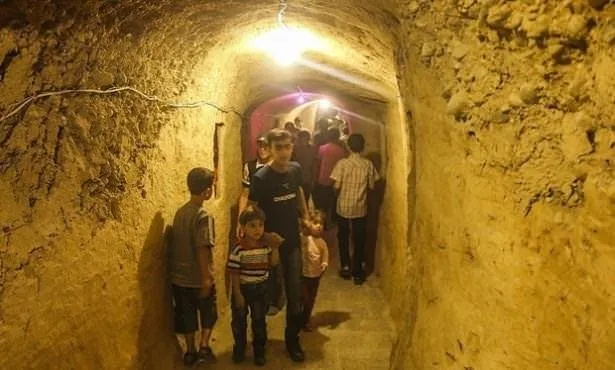 Suriyeli çocuklara yeraltı parkı