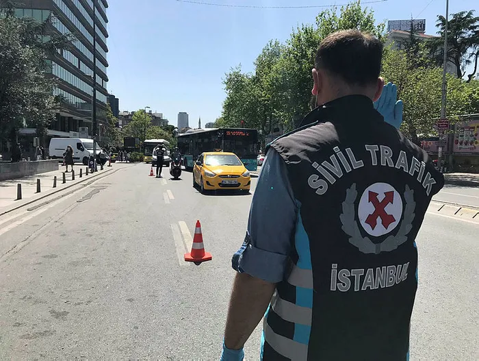 Şişli'de taksilerde koronavirüs denetimi - 3