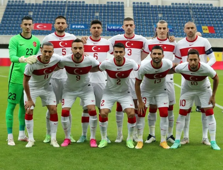 Türkiye EURO 2020'de İtalya karşısında! İşte sahaya çıkacak ilk 11