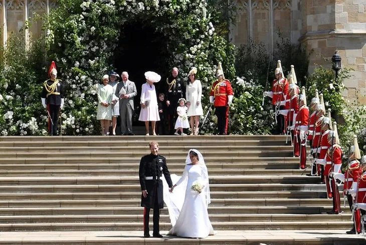 Prens Harry ve Meghan Markle’ın ırkçılık suçlamalarına Kraliçe Elizabeth’den cevap geldi