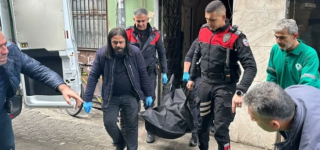 Mersin'de kadın cinayeti! Sevgilisinin evine gitti annesinin yanında öldürdü