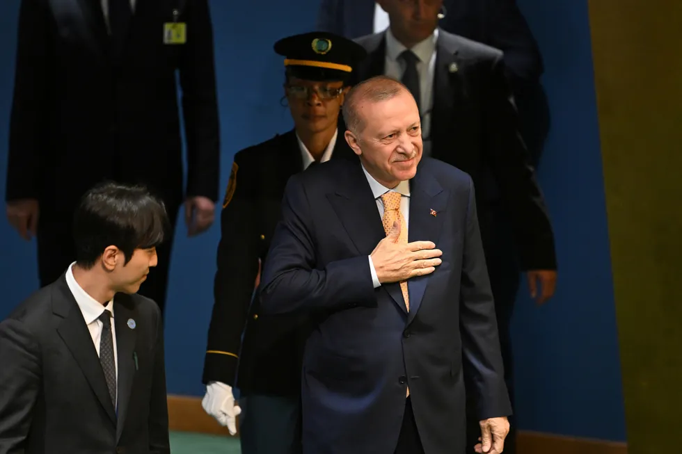 1790093962988.jpg "Adaletin Sesi Erdoğan" etiketi dünyayı salladı! Sosyal medyada zirveye tırmandı - 5