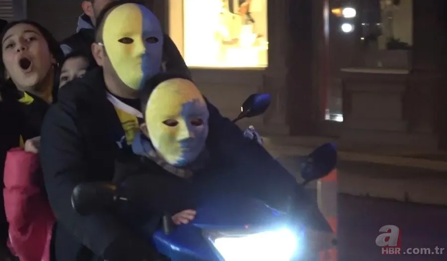 12 yıl sonra mutlu son! Şampiyonluk coşkusu sokaklara taştı: Vatandaşlar süper kupa zaferini kutladı 10