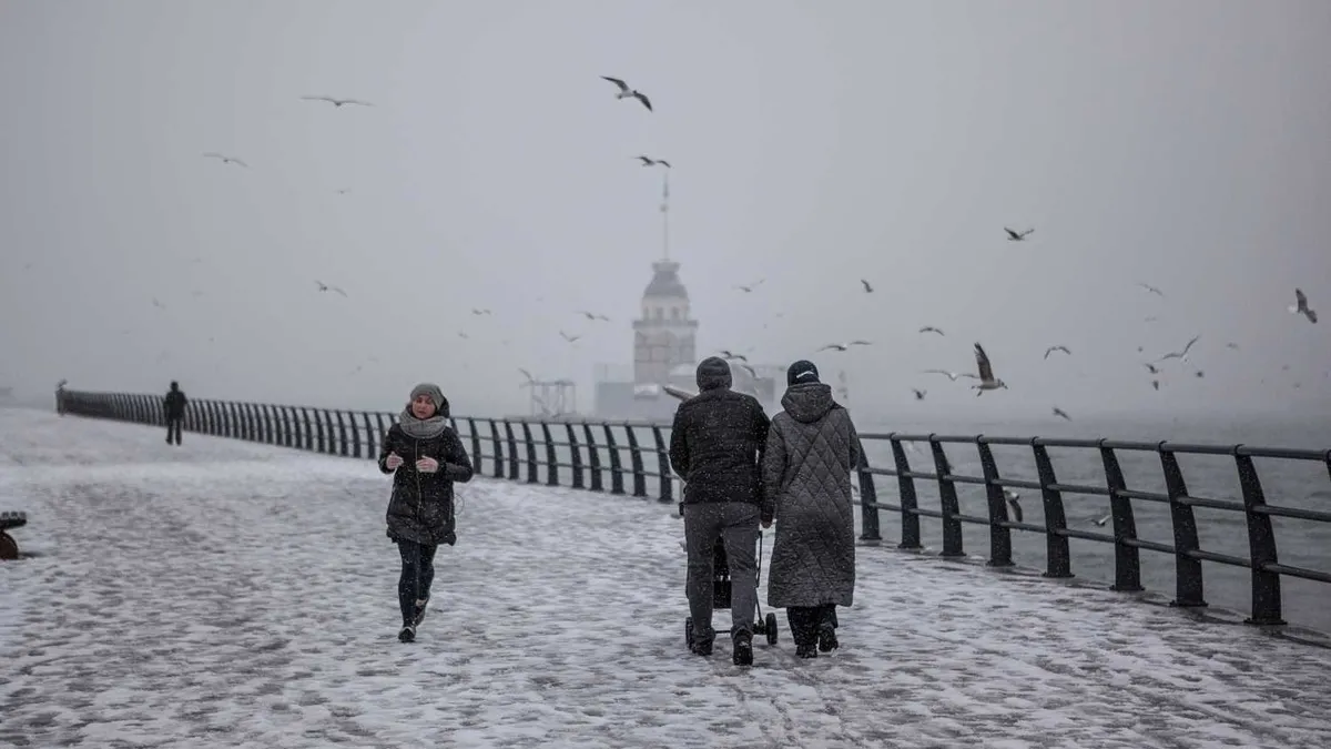 Soğuğu geldi kar da yolda ❄ Rusya'dan giriş yaptı donduracak | İstanbullular dikkat alarm verildi