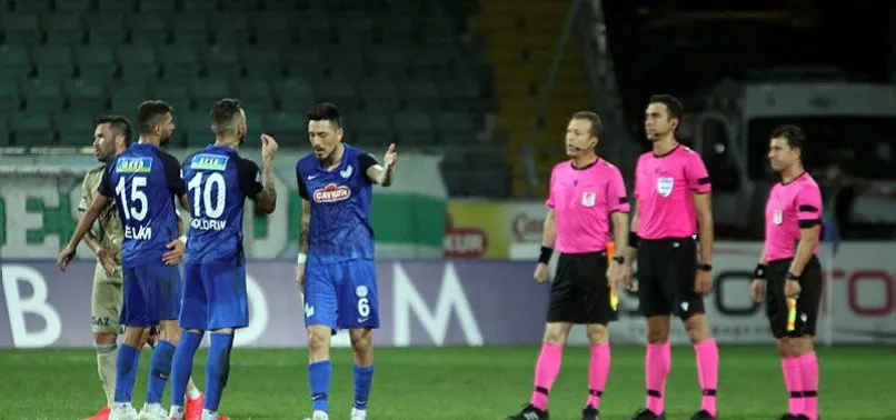 Rizespor Dan Hakemlere Sert Tepki