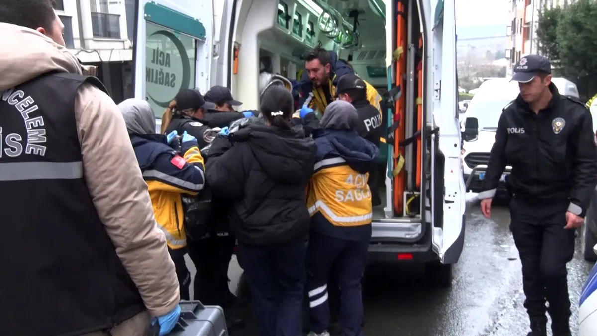 Eyüpsultan'da binanın 3'üncü katından düşen kadın hayatını kaybetti