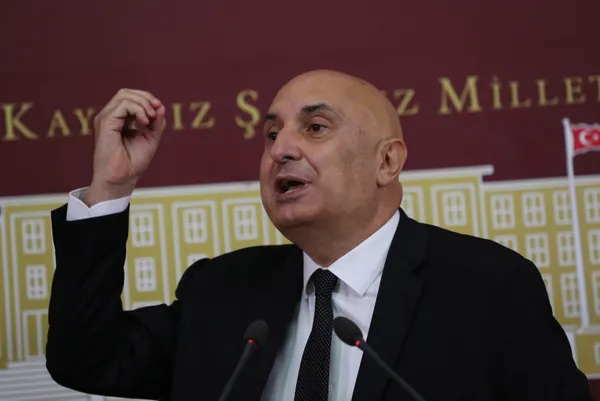 CHP’nin fişleme katibi Engin Özkoç’a tepki: Gerçek diktatörlük