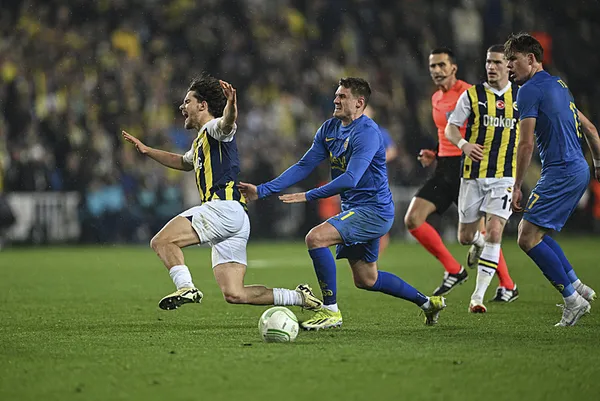 Fenerbahçe UEFA Konferans Ligi'nde çeyrek finalde - 1
