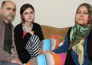 8 yıldır mide bulantısı ile yaşıyor