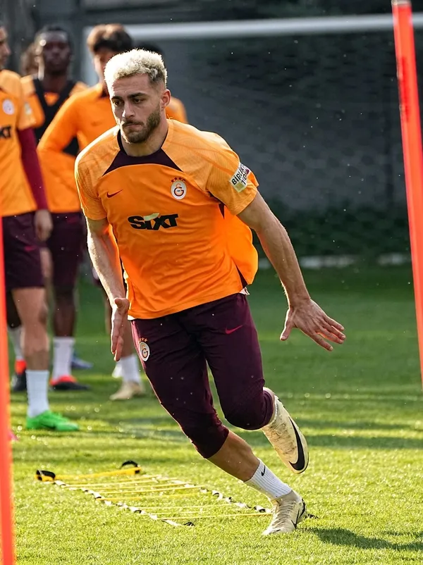galatasaray-super-kupa-macinin-hazirliklarina-devam-etti-1712335893134.jpg Galatasaray, Süper Kupa maçının hazırlıklarına devam etti - 2