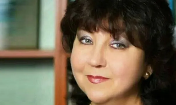 Tatar şarkıcı Fania Khalilova sahnede hayatını kaybetti - 1