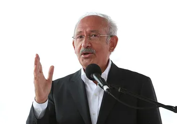 CHP'nin kurultayında skandallar zinciri