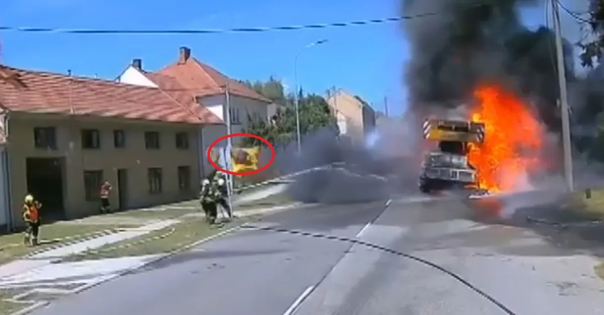 Ölümden döndüler! Saniyeler sonra alevli tekerlek...