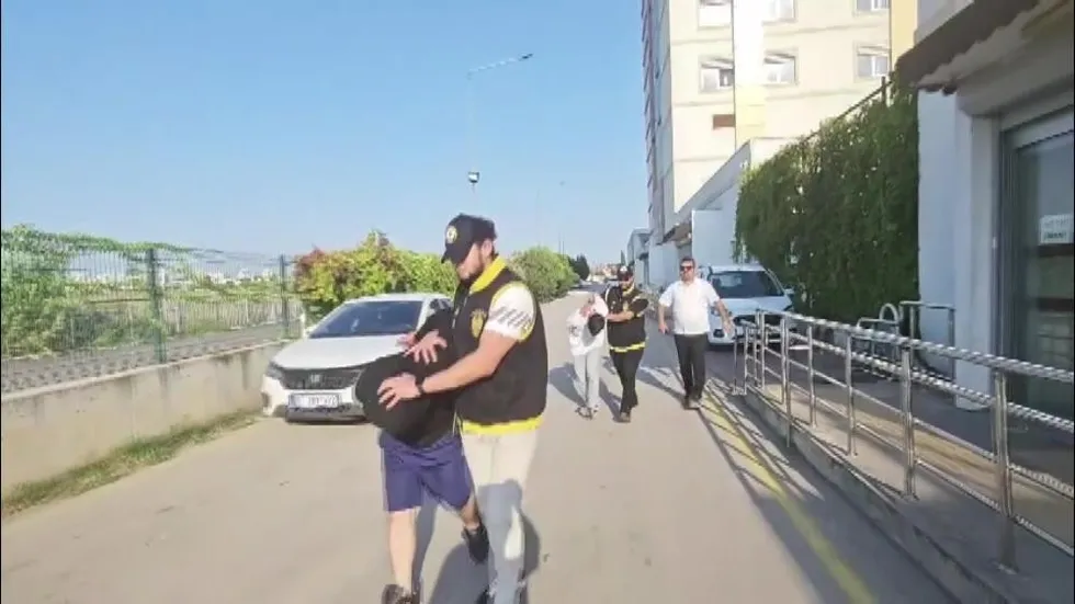 1787642276408.jpeg Kan donduran cinayet: Öldürüp başında içmeye devam ettiler - 3