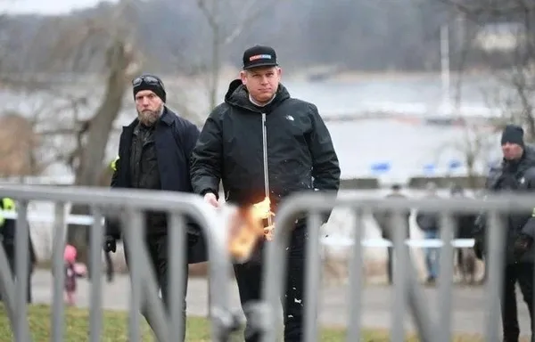İsveç basını hükümetin PKK’lı eski vekil Amineh Kakabaveh hakkındaki planını yazdı! Tamamen kurtulmak istiyorlar