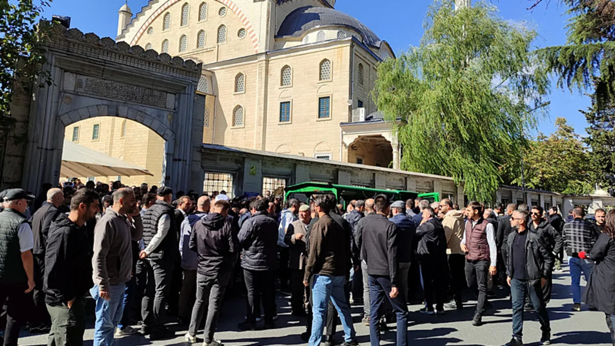 Silahlı saldırıda hayatını kaybetmişti! Avukat Öktem'in cenazesi toprağa verildi