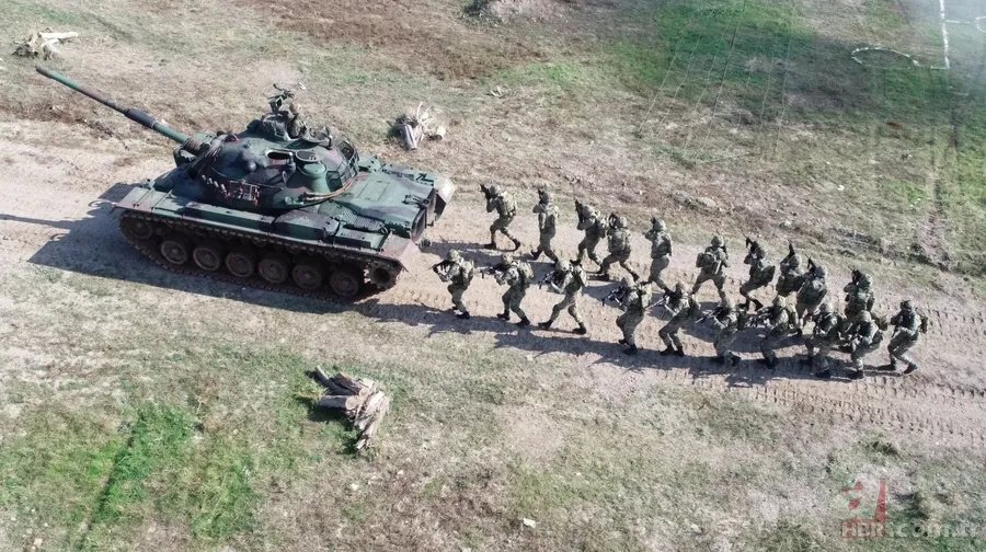 Karada ve suda düşmanın korkulu rüyası! İşte TSK'nın gözbebeği amfibi piyadeler 18