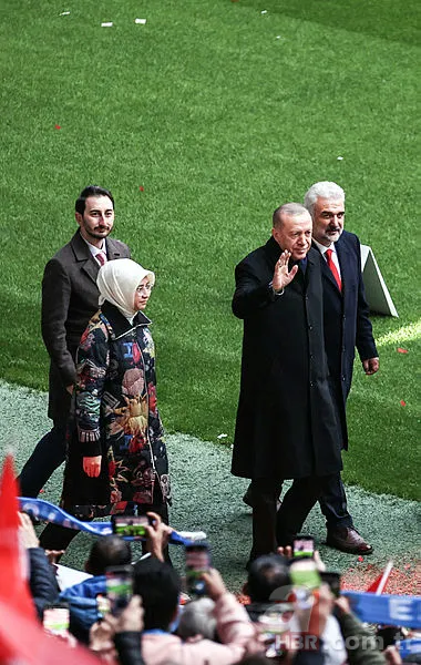 Başkan Erdoğan'a coşkulu karşılama! AK Parti'nin "İstanbul'un sözü: Birlik, İrade, Zafer" programına damga vuran an! 15