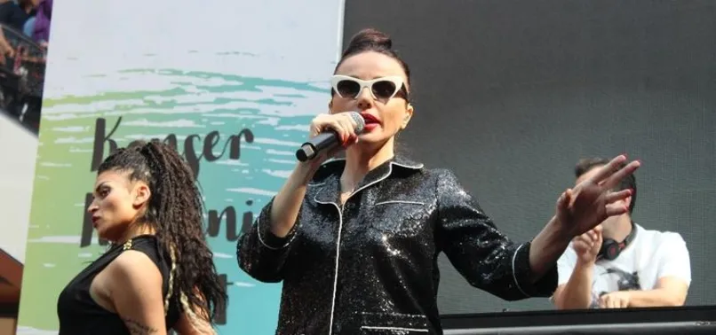 Gülşen ile eşi aynı sahnede