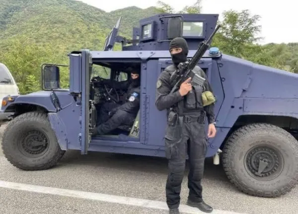 Sırbistan-Kosova sınırında alarm! Cumhurbaşkanı ’Gece yarısı saldıracaklar’ deyip duyurdu