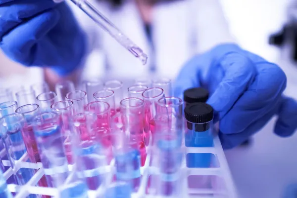 Koronavirüs aşı haberleri | Koronavirüs aşısı ne zaman gelecek? Herkesin merakla beklediği tarih belli oldu