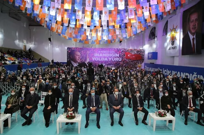 CHP’li İBB Başkanı Ekrem İmamoğlu’nun israf şovu böyle patladı! AK Partili Bayram Şenocak: 10 binin üzerinde yeni araç kiraladı