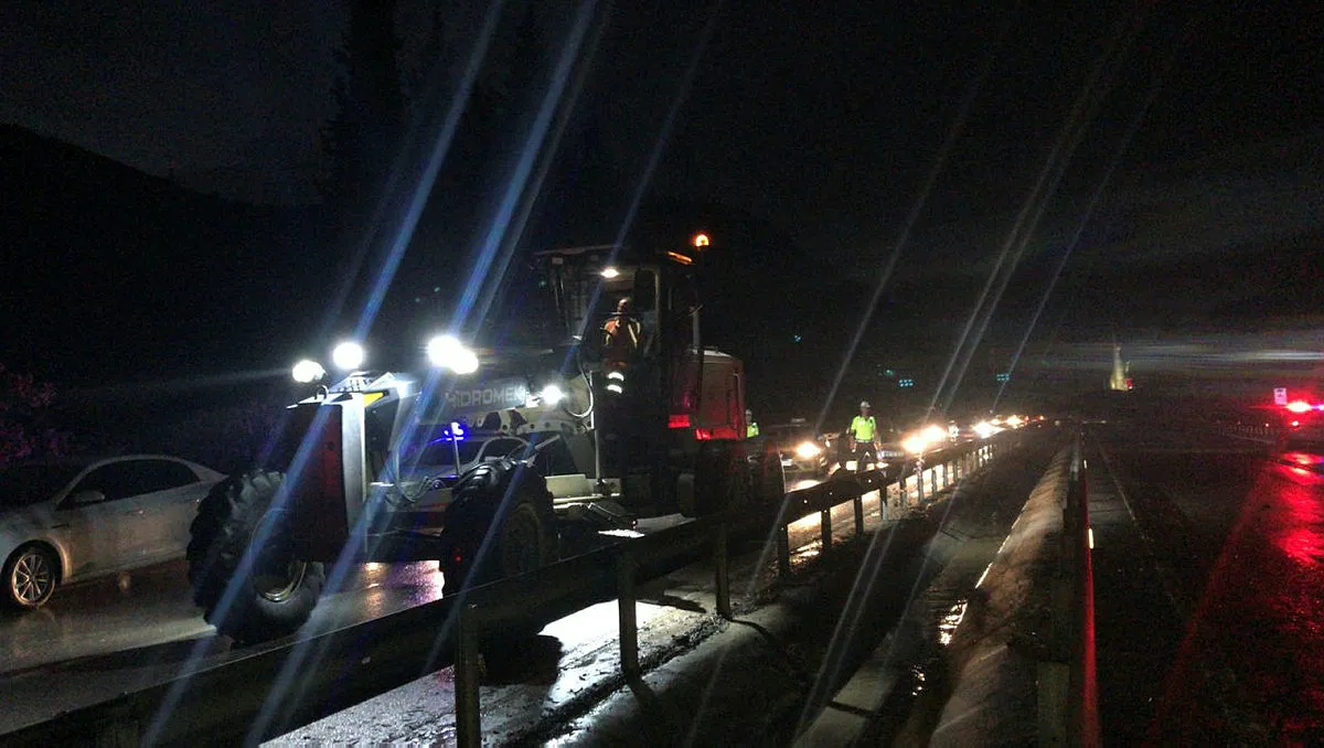 Son dakika: İzmir - Manisa karayolunda heyalan! Ulaşıma kapatıldı...