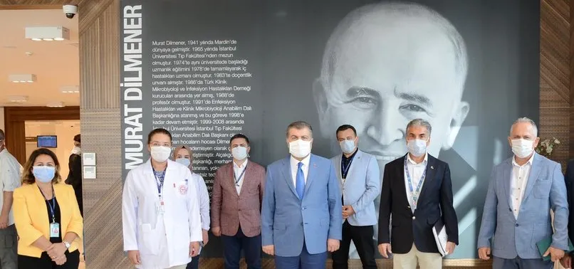 Sağlık Bakanı Fahrettin Koca İstanbul'da acil durum hastanelerini ziyaret etti