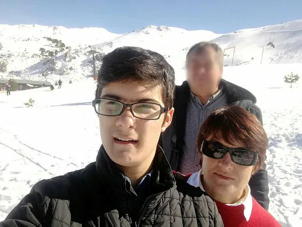 Antalya Aksu'da doktor anne ve oğlu ölü bulundu - 1