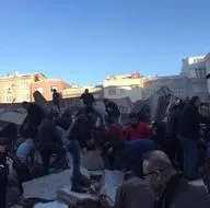 Zeytinburnunda bina çöktü