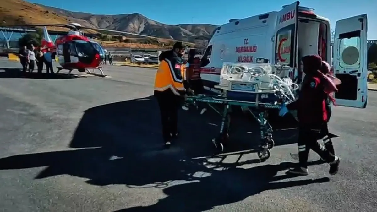 Bin 400 gram doğan 3,5 aylık bebek ambulans helikopterle Malatya'ya sevk edildi! Adeta zamanla yarışıldı