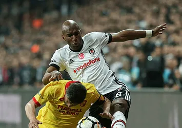 Beşiktaş defansı, hem savundu hem gol attı