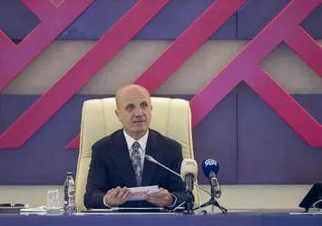 Üniversite öğrenimi 3 yıla iniyor! YÖK Başkanından açıklama: Başarılı olan öğrenciler...