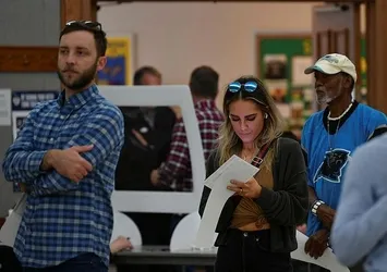 ABD'de nefesler tutuldu! Kongre ara seçimlerinde son durum