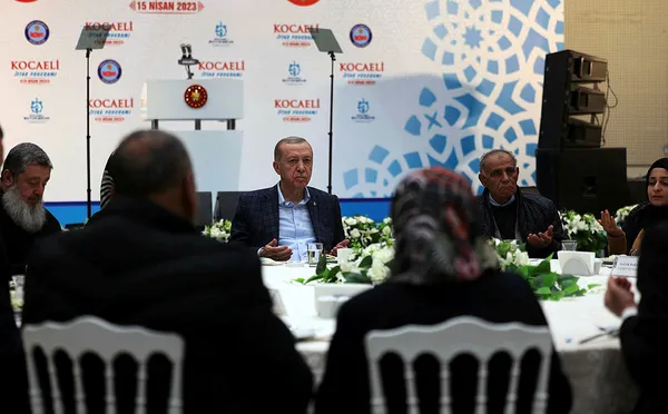 depremzedelerle-iftar-bulusmasi-baskan-erdogan-secimden-sonra-masanin-etrafinda-kimse-kalmayacak-1681595061734.jpg Depremzedelerle iftar buluşması! Başkan Erdoğan: Seçimden sonra masanın etrafında kimse kalmayacak - 1