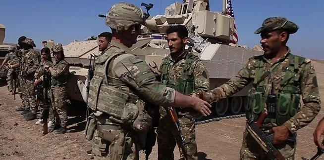 bakan-gulerden-onemli-aciklamalar-hain-pkkya-net-mesaj-tek-careleri-teslim-olmak-kyb-ve-abdye-sert-tepki-kabul-1723665495827.jpg Bakan Güler'den YPG'ye destek veren ABD'ye tepki