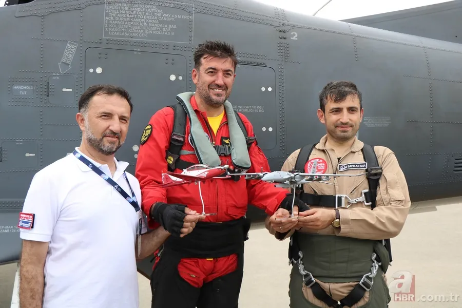 HÜRKUŞ ile Akıncı kol uçuşu yaptı! Selçuk Bayraktar'dan havacılık tarihinde bir ilk 14