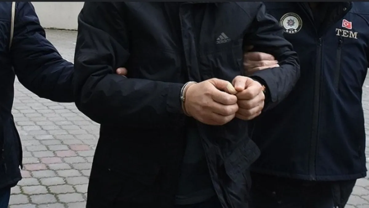 Zeytinburnu'nda kahvehaneye silahlı saldırı gelişme! Şahıslar yakalandı